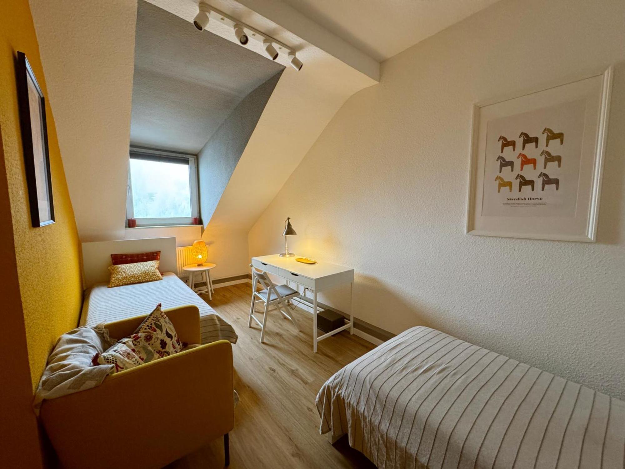 Apartamento Big Flat With Fresh Renovation, Free Parking, Sonyps, Netflix Duisburg Exterior foto